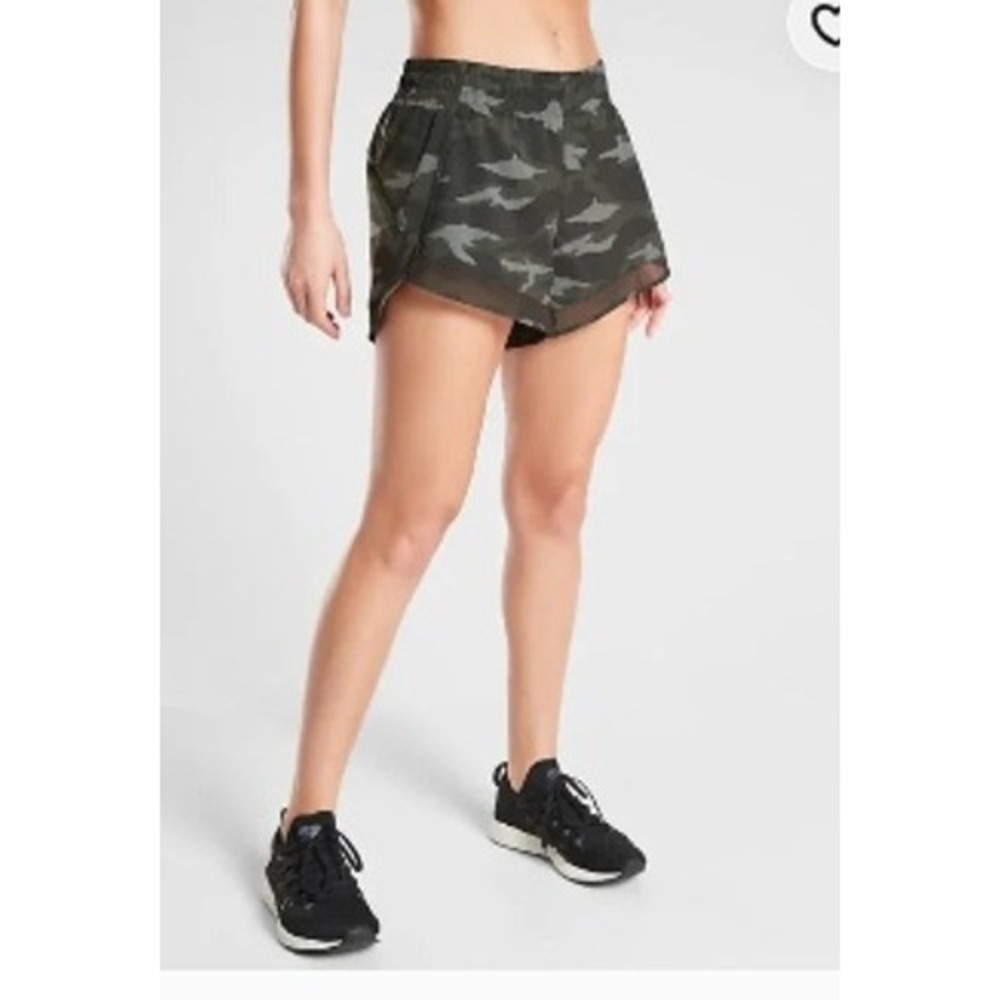 Athleta Mesh Racer Run Short 4 Camo Green Grey Athletic Running Shorts Womens S